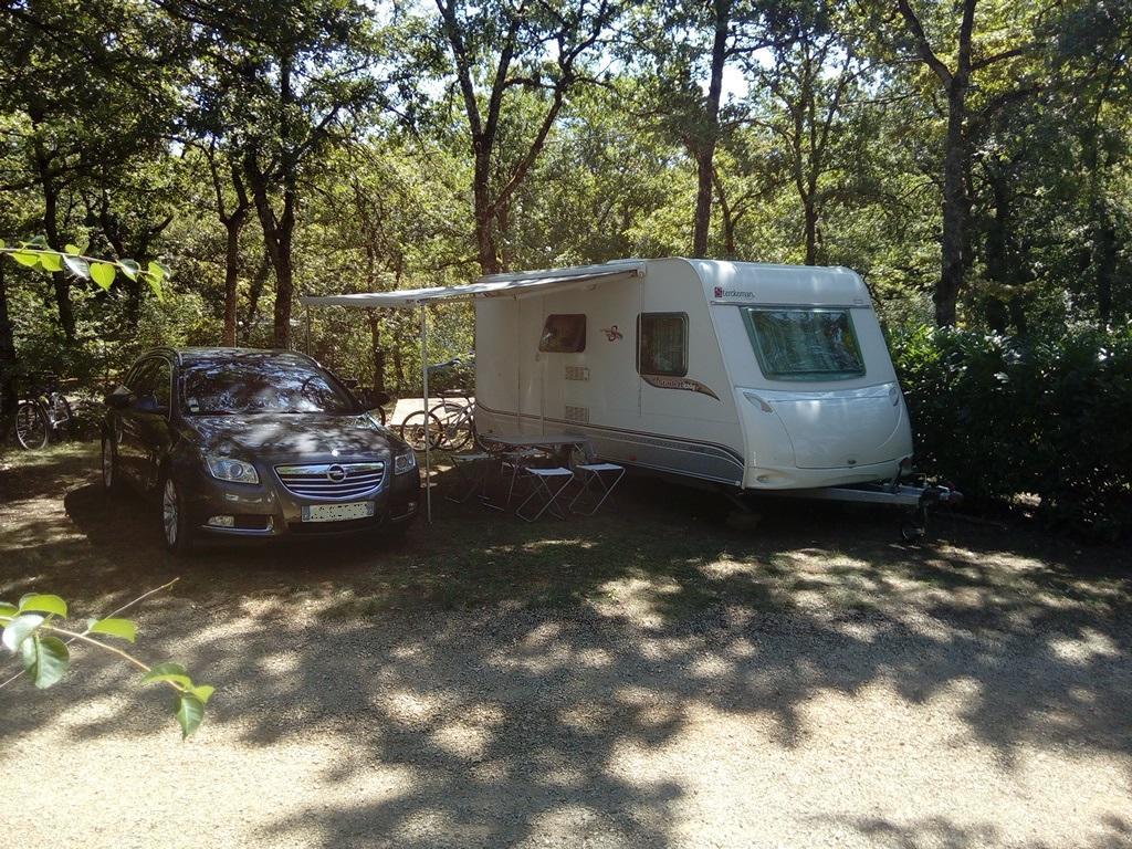 Camping Au Bois Dormant Hotel Chauffour-sur-Vell Ngoại thất bức ảnh