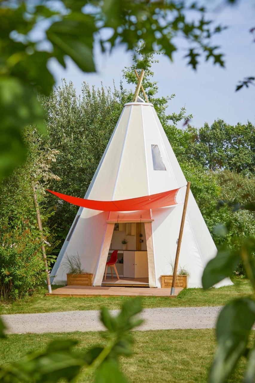 Camping Au Bois Dormant Hotel Chauffour-sur-Vell Ngoại thất bức ảnh